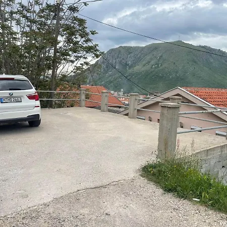Vikendica View House *