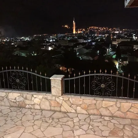 בית נופש View House מוסטר