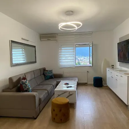 Vikendica View House